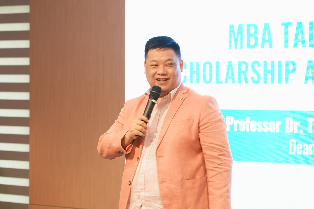 PGS TS Trần Hà Minh Quân nhấn mạnh sứ mệnh của chương trình MBA Talent tại buổi lễ.