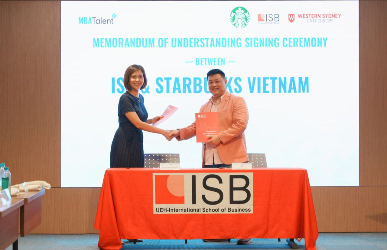 Lễ ký kết hợp tác chiến lược giữa ISB và Starbucks Vietnam